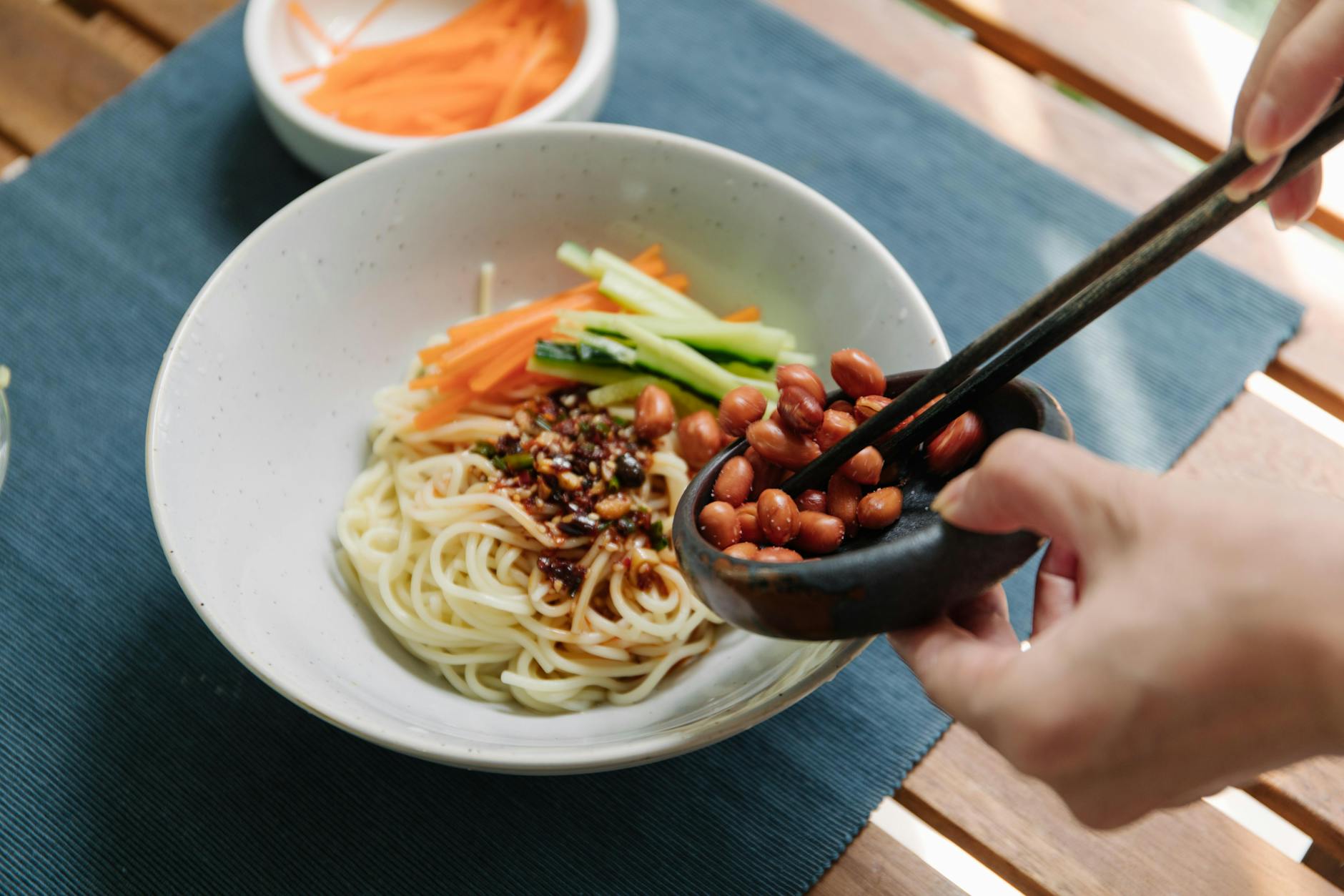 En Pratik Yemek Tarifi: 15 Dakikada Hazır Noodle Bowl